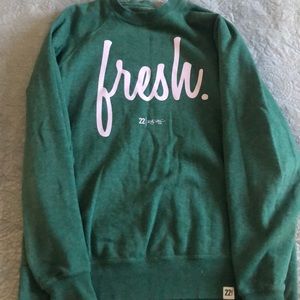 22 Fresh Crewneck
